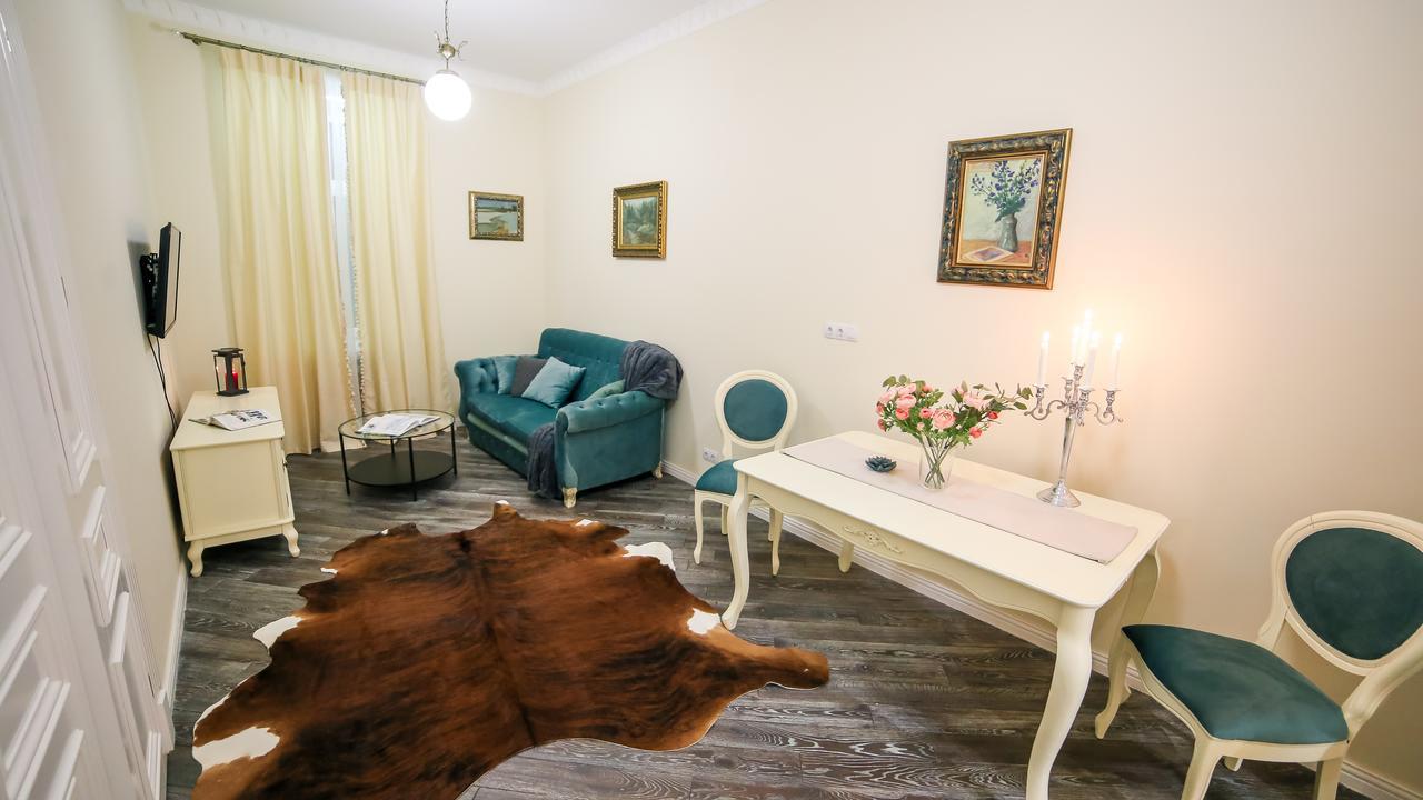 Franco Luxury Apartamento Lviv Exterior foto