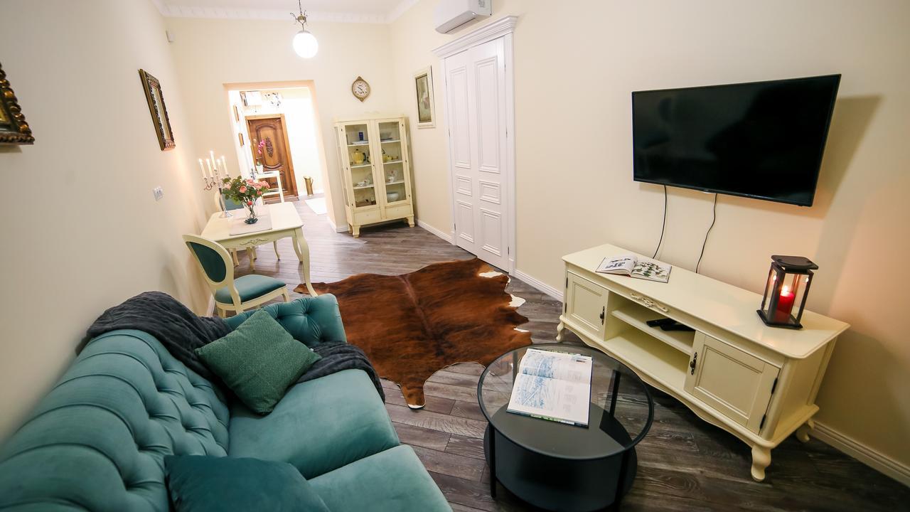 Franco Luxury Apartamento Lviv Exterior foto